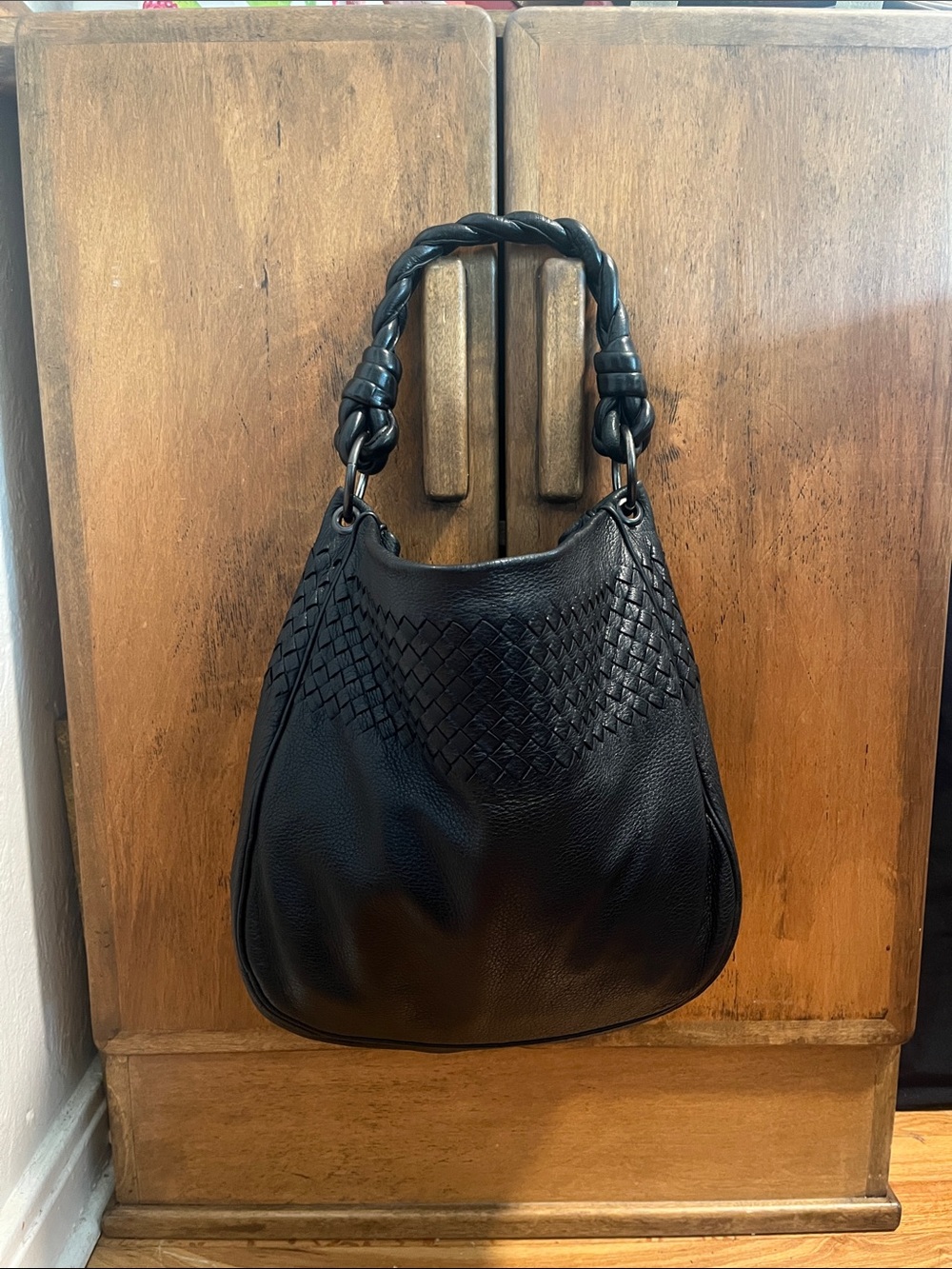 Bottega Veneta Intrecciato Hobo Black shoulder bag with Gunmetal Hardware